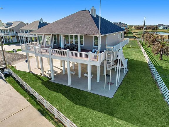 3rd image of 2341 Trinidad Drive