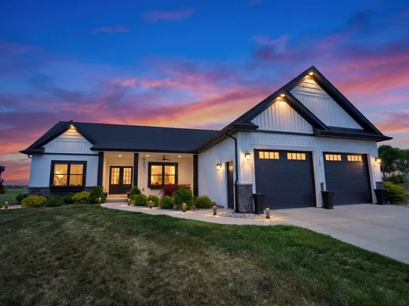 184 Queens Creek Dr W, Frankenmuth, MI 48734