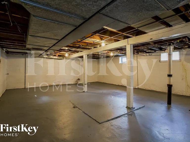 1217 Hickory St — Photo 13