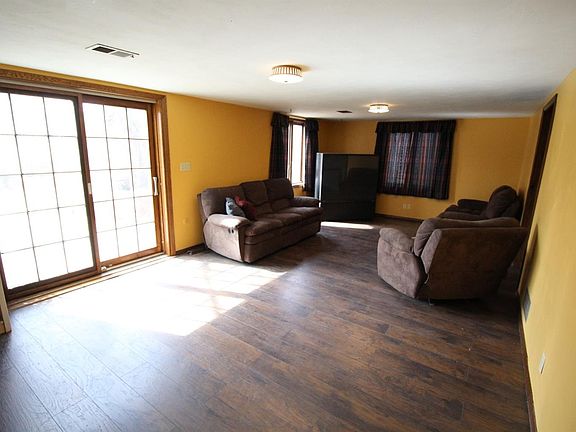 2nd image of 3401 Prescott Ave