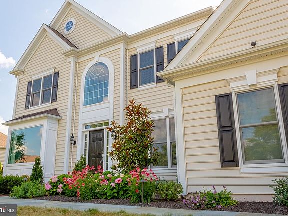 3rd image of 116 Bolero Dr