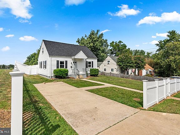 3rd image of 5652 Kathryn St