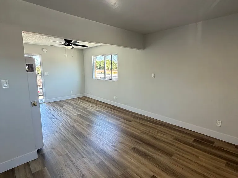 7830 S Western Ave — Photo 6