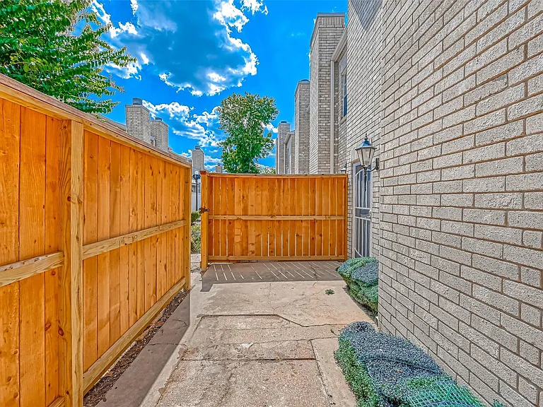 3780 Tanglewilde St #604 — Photo 8
