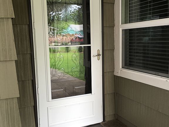 3rd image of 9105 Highland Ave SW