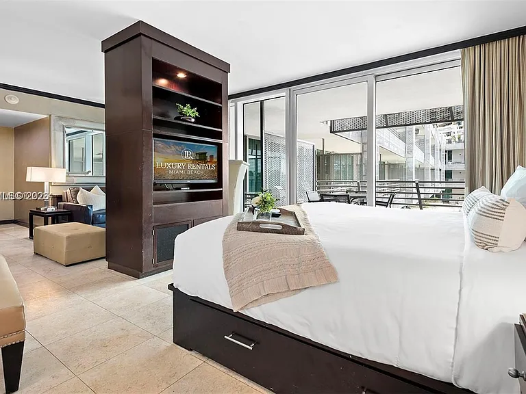 1437 Collins Ave #327 — Photo 7