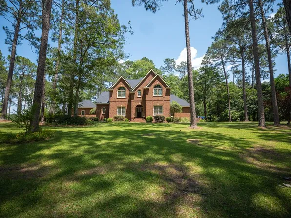 120 S Lake Dr, Moultrie, GA 31768