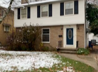 303 Hobart St SE, Grand Rapids, MI 49507