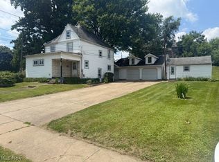 2425 Maple Ave NE, Canton, OH 44714