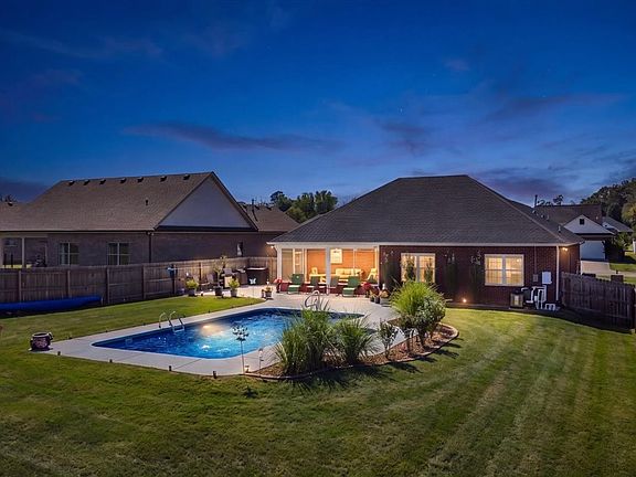 5th image of 252 Spring Breeze Dr