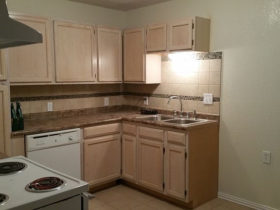 NIce newish Kitchen