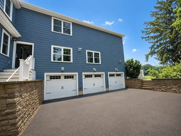122 Marrett Rd, Lexington, MA 02421