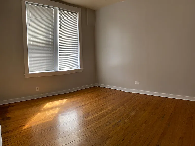 3808 S Francisco Ave #1 — Photo 5
