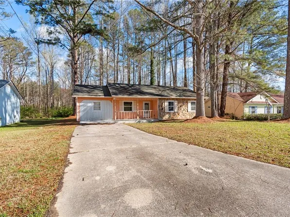 5295 Garvey Dr, Fairburn, GA 30213