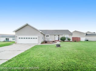 66 Lake Ridge Dr, Mason, MI 48854