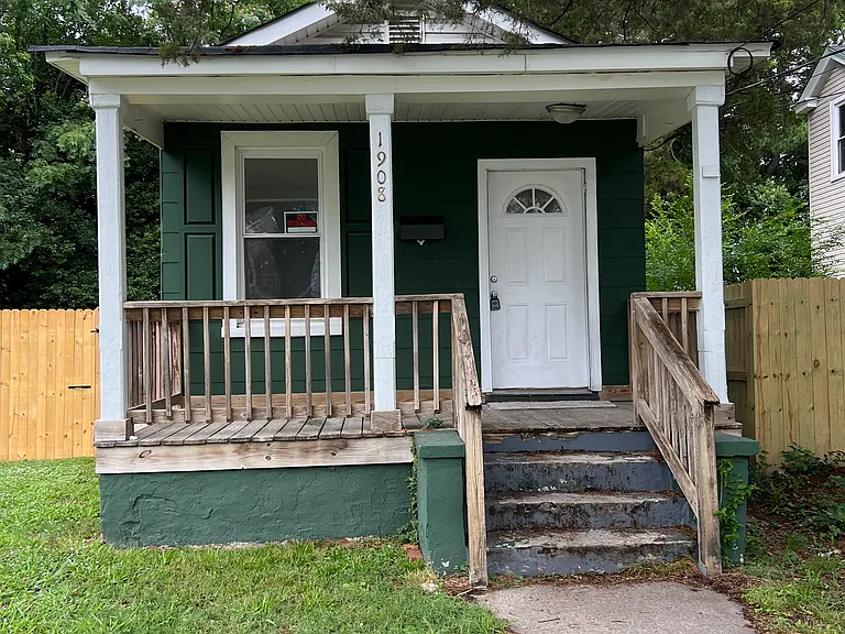 1908 Maple Ave — Photo 5