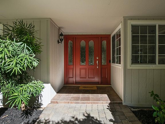 4th image of 370 Northridge Dr