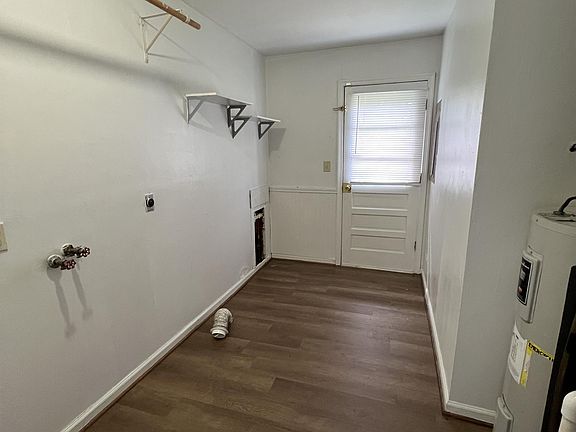 4th image of 1205 Daleton Ave