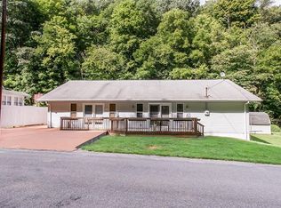 363 Waltersburgh Rd, Smock, PA 15480