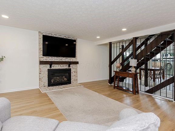 2nd image of 5125 Ranstead Ct