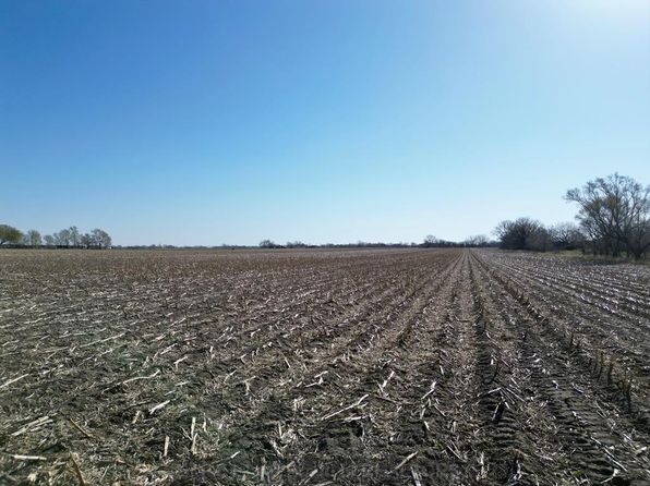 2805 N Shady Bend Rd, Grand Island, NE 68801