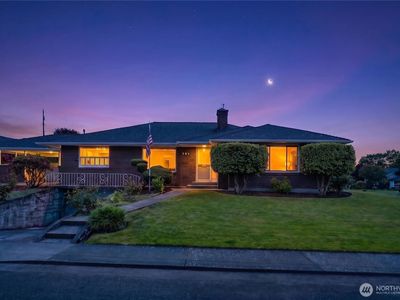 901 Rucker Avenue, Everett, WA, 98201