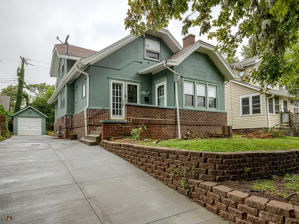 2516 N 48th St