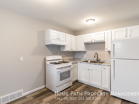 3rd image of 492 E Merrill Ave #1