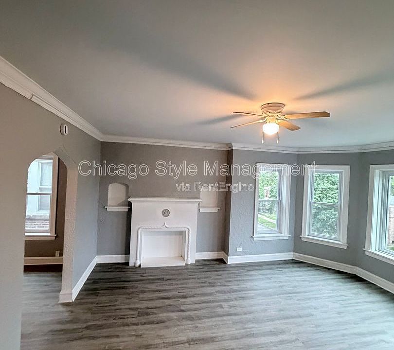 1st image of 10625 S Calumet Ave #3