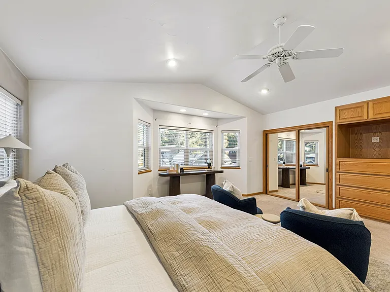 926 Tanglewood Dr — Photo 18