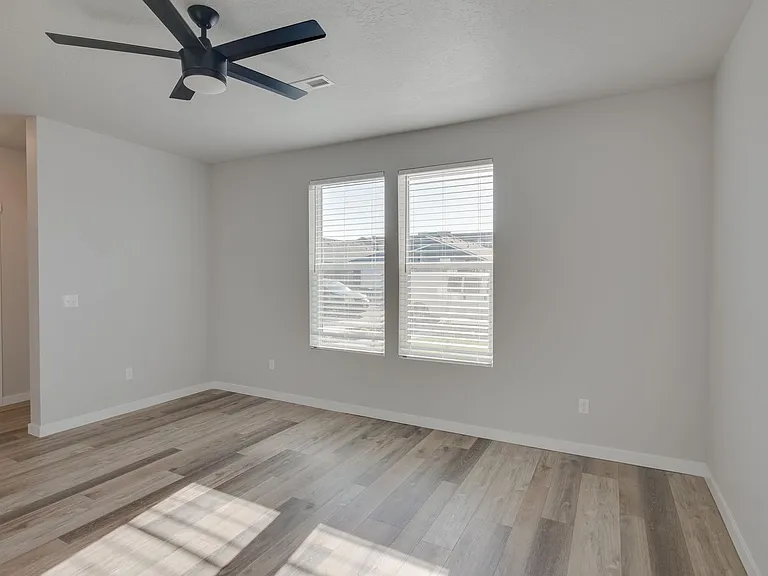 319 S Riggs Spring Ave — Photo 6