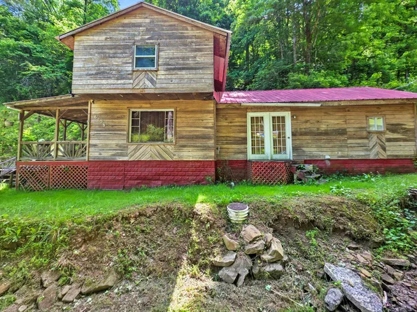 6728 Straight Holw, McVeigh, KY 41555