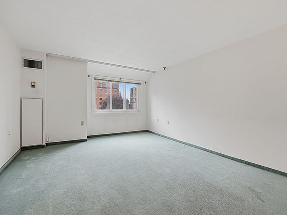 4th image of 44 Elm St Unit 303