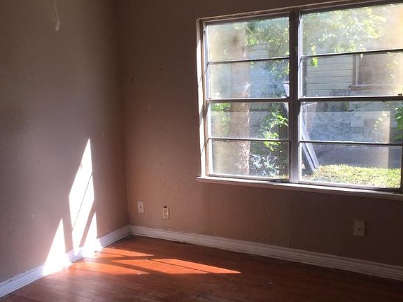 4th image of 1112-1114 1st Ave S
