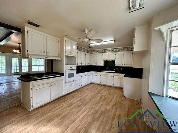5th image of 508 W Patricia Dr