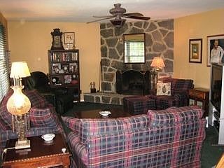 2nd image of 2615 Epping Rd