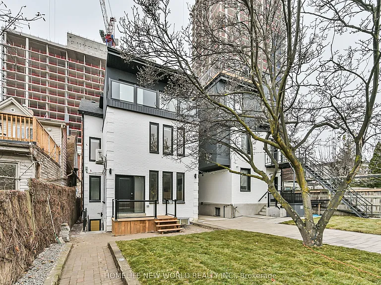 997 Dufferin St #UPPER — Photo 23