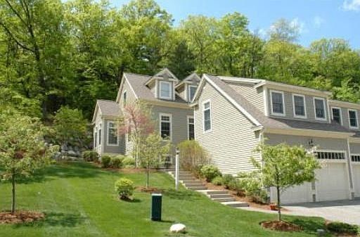 2nd image of 8 Chestnut Ln