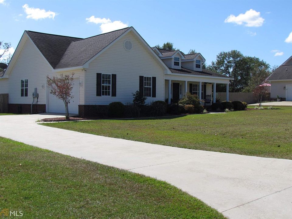 1st image of 2912 Charlie Ln