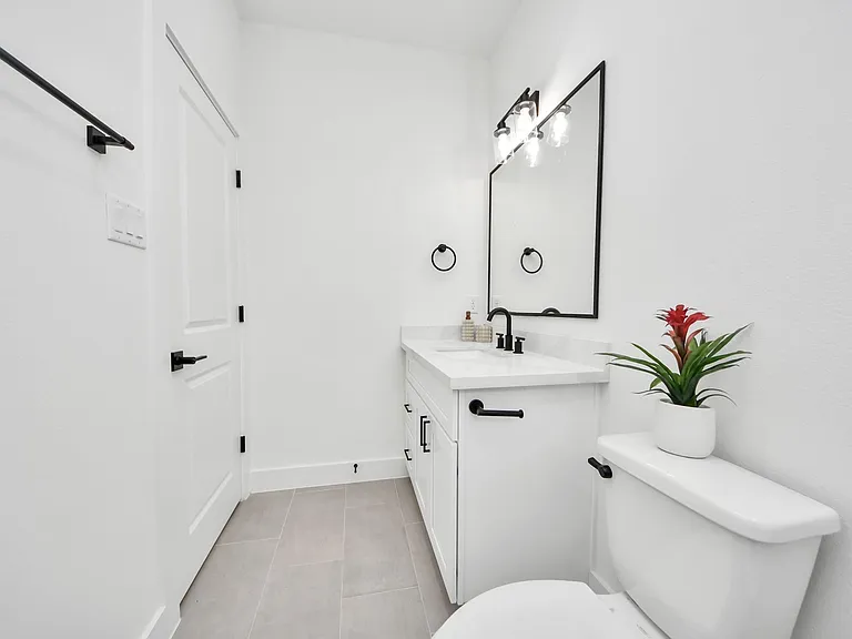 7723 Hammerly Blvd #B — Photo 25
