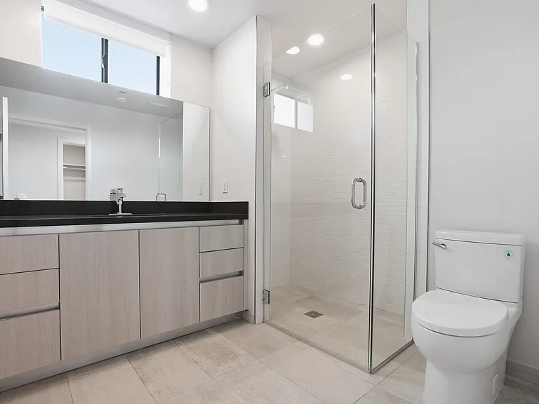 740 South Ridgeley — Photo 45