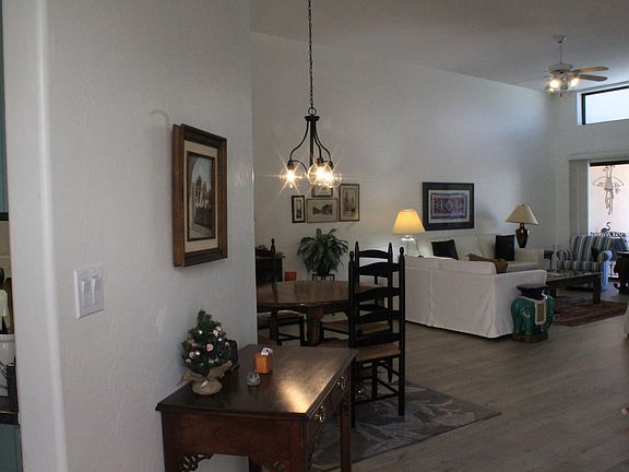 4th image of 932 W Calle De Emilia