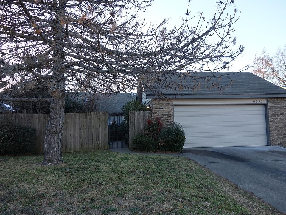 Wonderful Single-Story Duplex with gated front courtyard.