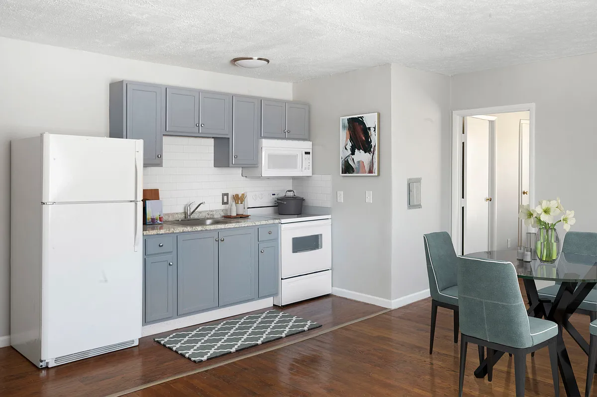 Building Photo - 3035 Gilbert Ave #8