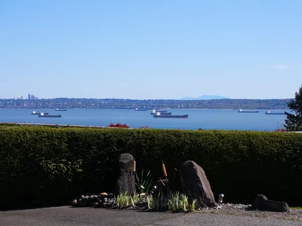 4211 Rockridge Cres, West Vancouver, BC V7W 1A9