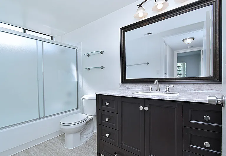 4235 Whitsett Ave #201 — Photo 36