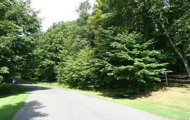 2nd image of 41 Osborn Farm Rd