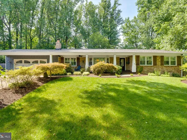 9908 Montclair Ct, Vienna, VA 22181