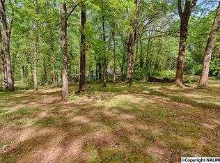 709 Pinecrest Rd SE, Huntsville, AL 35802