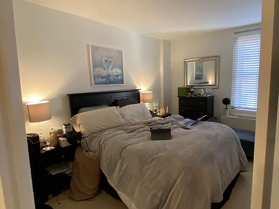 5th image of 219-29 S 18th St #1516